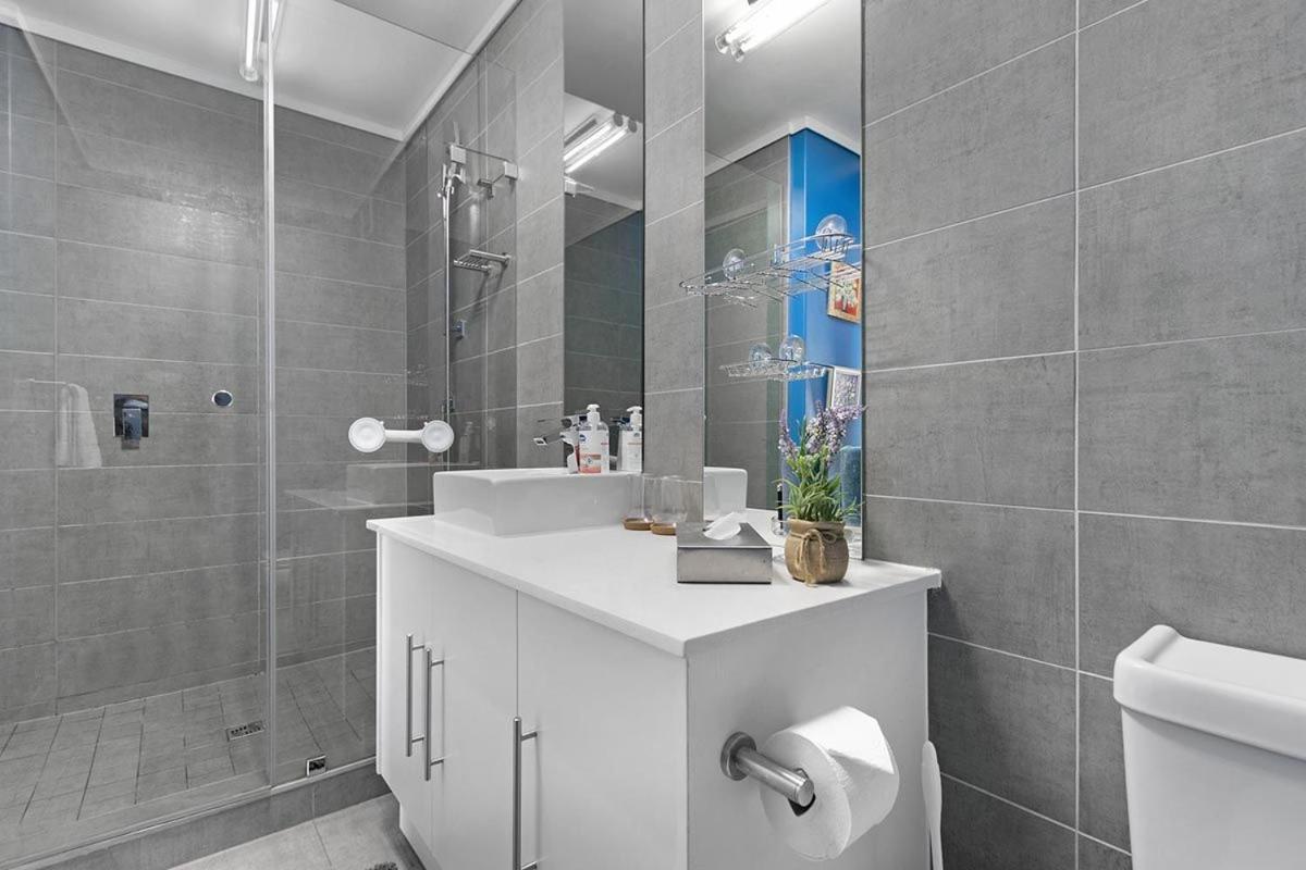 Waters Edge 220