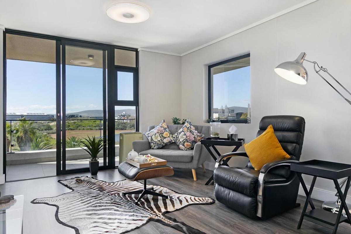 Waters Edge 220 Le Cap