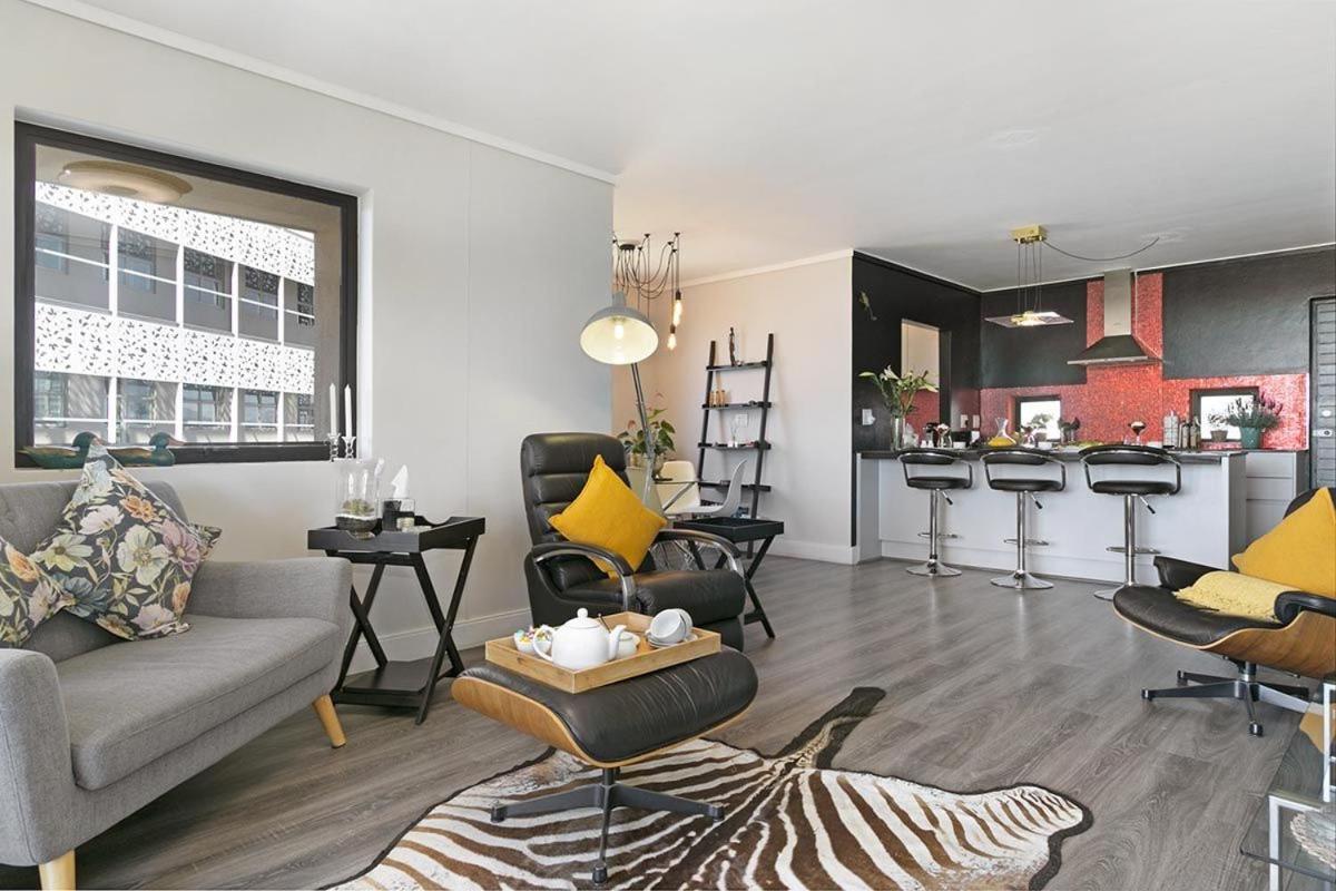 Waters Edge 220 * Le Cap